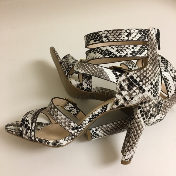 Python/ Snake Print High Heels - Picture 6 of 11